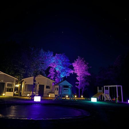 Lumi Resort Domki Letniskowe Z Podgrzewanym Basenem Rewal Extérieur photo