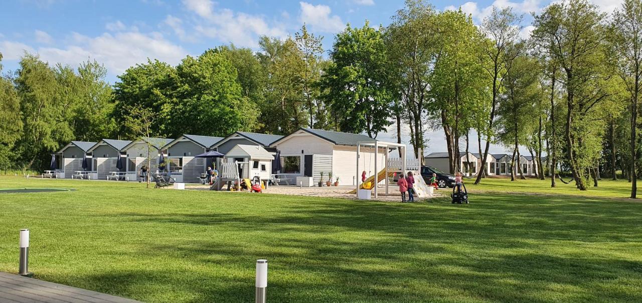 Lumi Resort Domki Letniskowe Z Podgrzewanym Basenem Rewal Extérieur photo