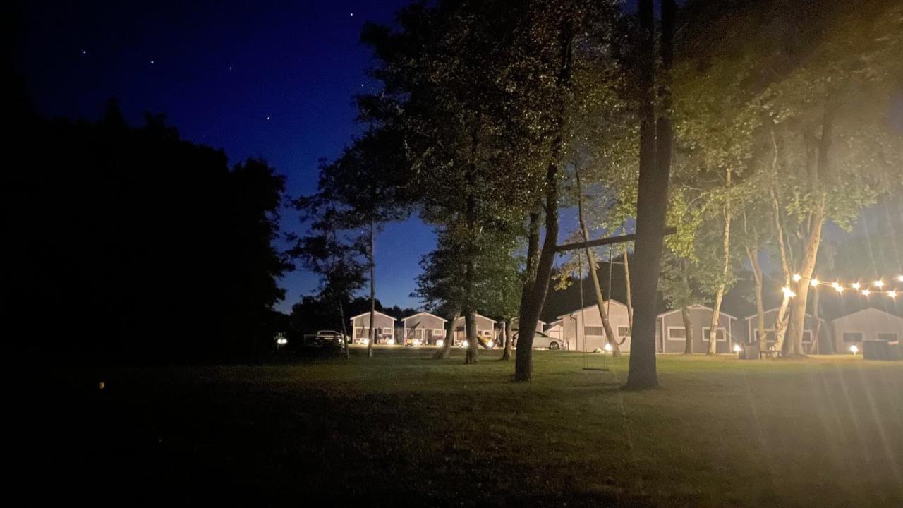 Lumi Resort Domki Letniskowe Z Podgrzewanym Basenem Rewal Extérieur photo