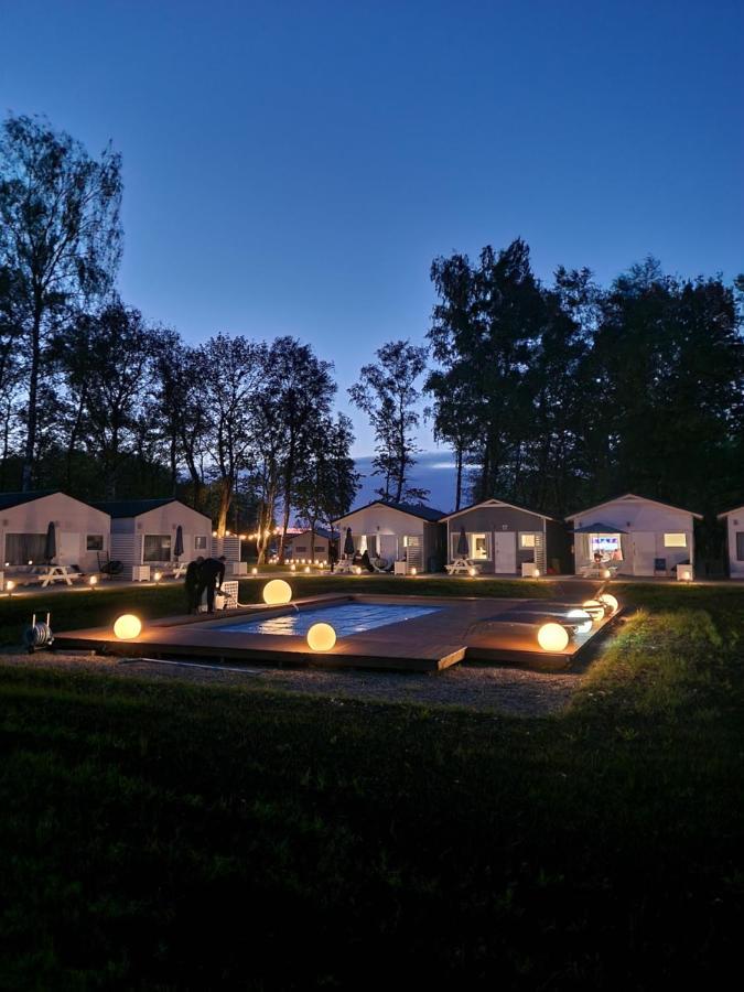 Lumi Resort Domki Letniskowe Z Podgrzewanym Basenem Rewal Extérieur photo