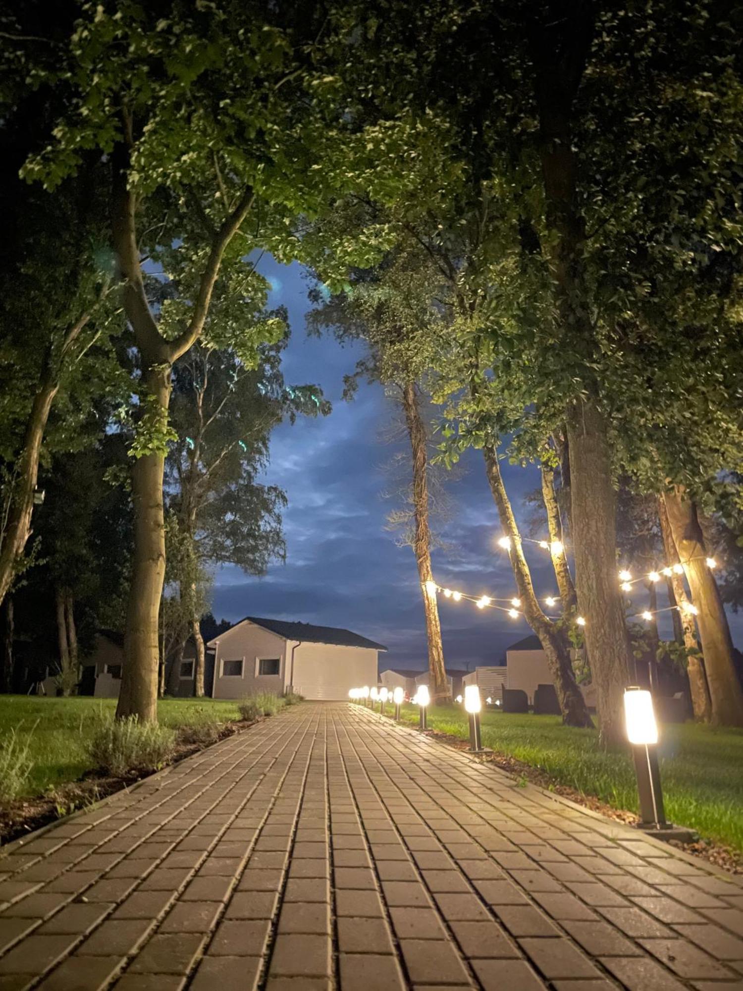 Lumi Resort Domki Letniskowe Z Podgrzewanym Basenem Rewal Extérieur photo