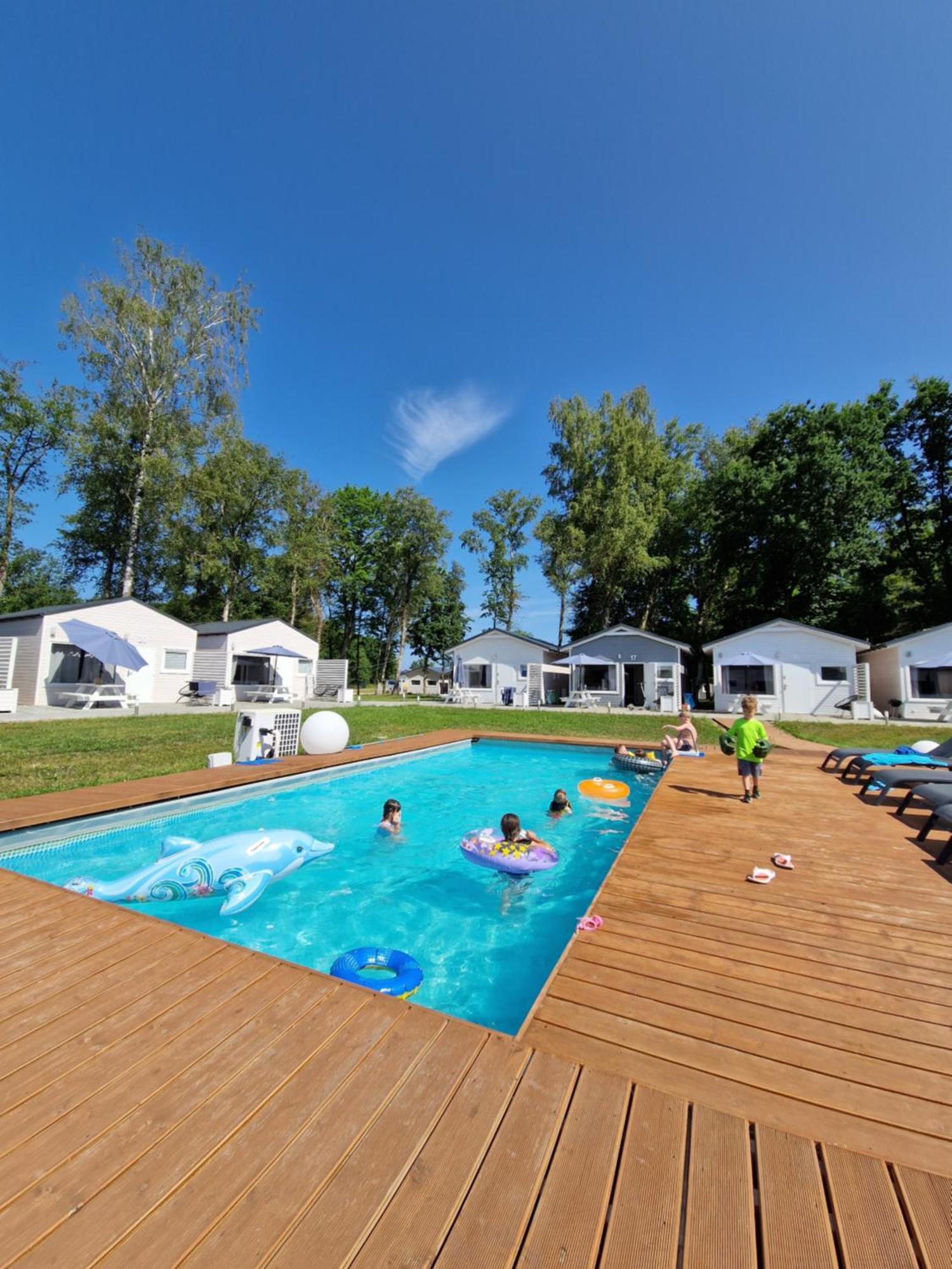 Lumi Resort Domki Letniskowe Z Podgrzewanym Basenem Rewal Extérieur photo