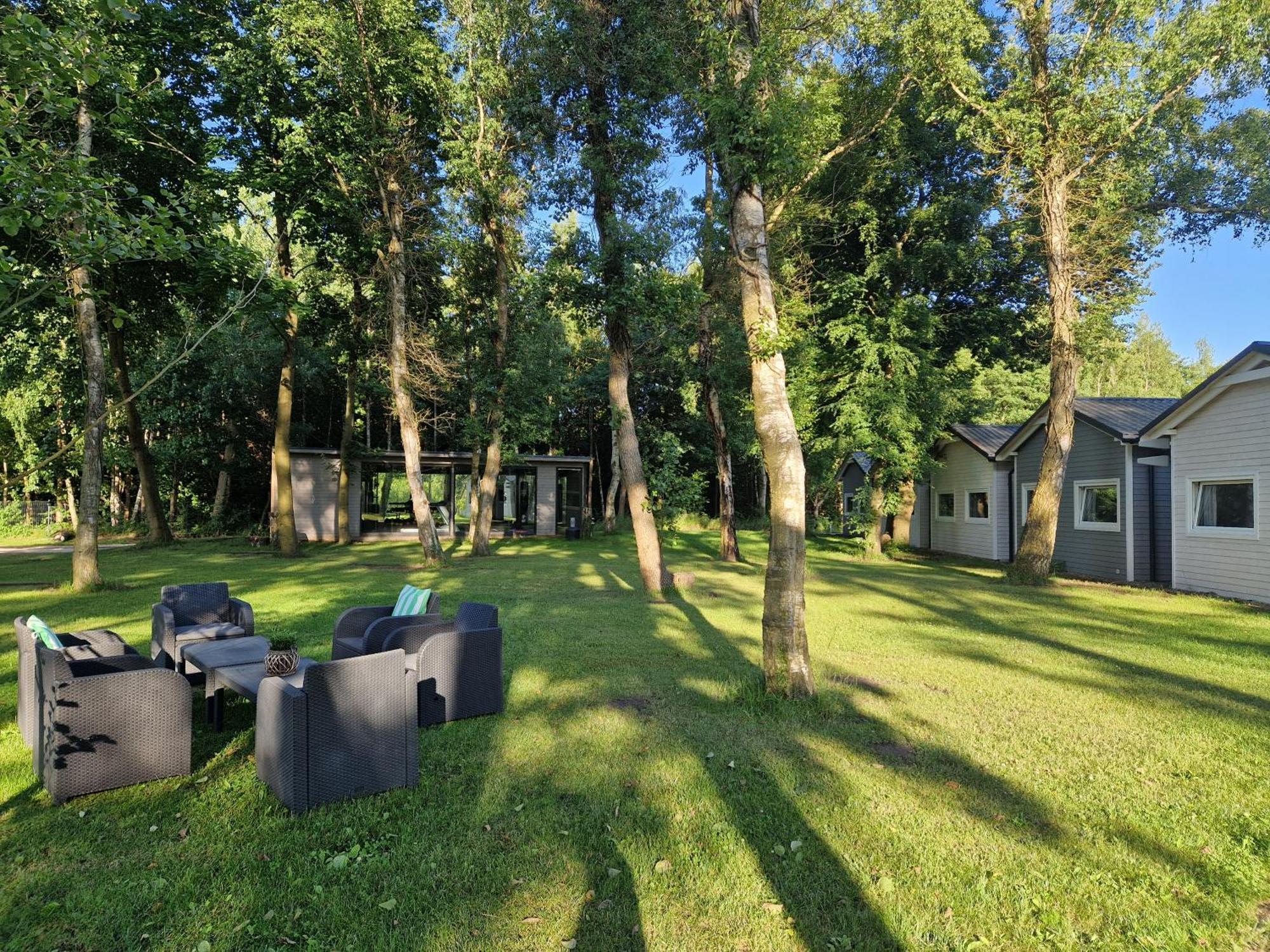 Lumi Resort Domki Letniskowe Z Podgrzewanym Basenem Rewal Extérieur photo
